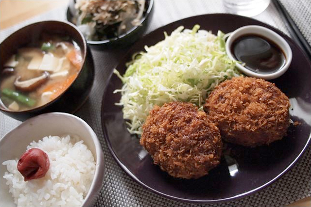 �R���b�P�̒��H